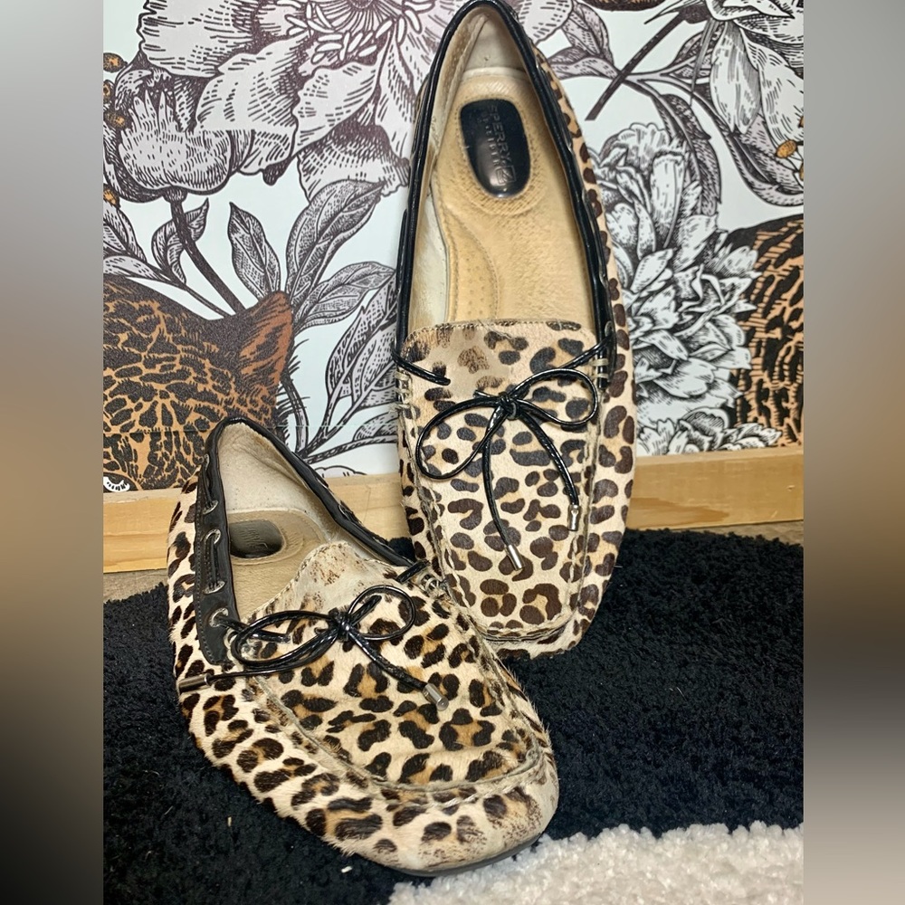 Sperry Leopard Print Sliders SZ 9.5